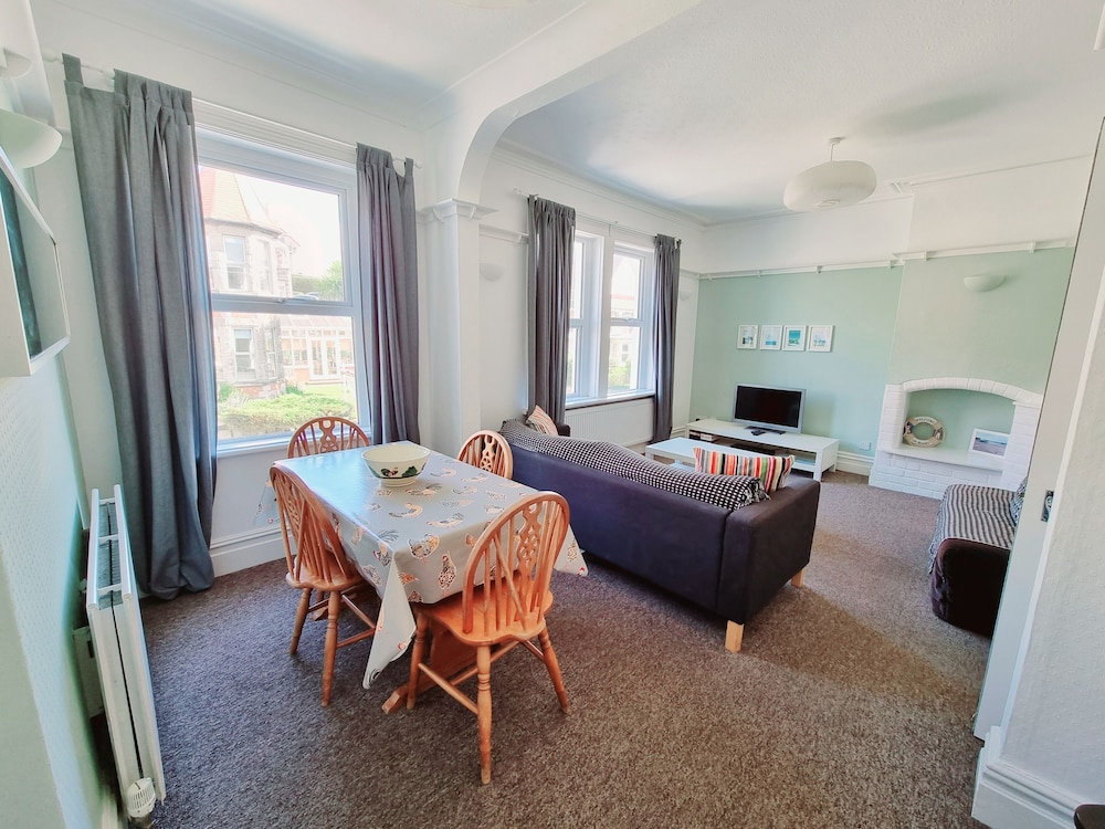 Beachcomber Holiday Apartments 9/41