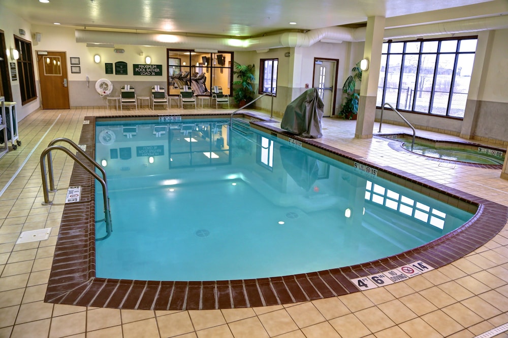 Holiday Inn Express Hotel Suites Valparaiso 1/41