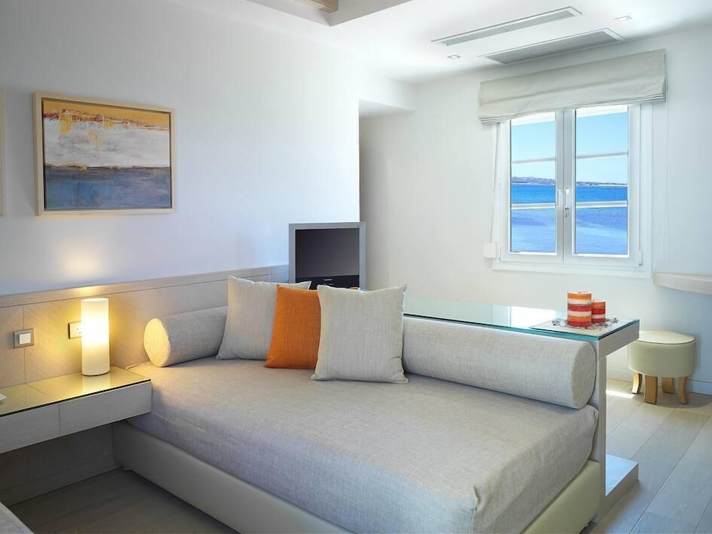 Nissaki Beach Hotel 14/63