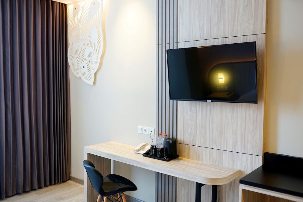 Front One Gosyen Hotel Salatiga 45/50
