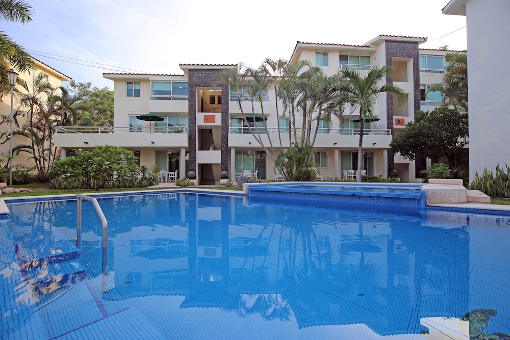 Zenharmony Suites Puerto Vallarta 4/19