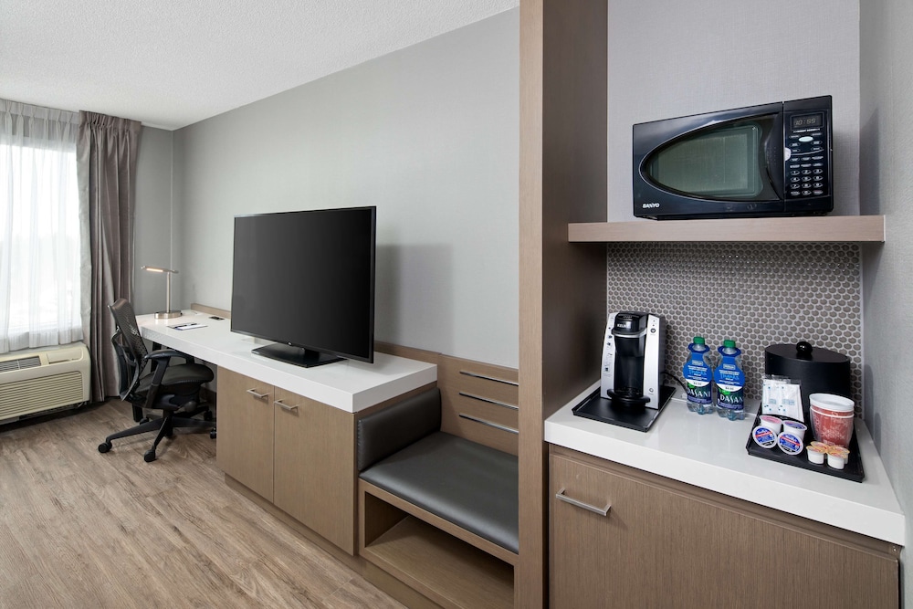 Hilton Garden Inn Halifax Airport 32/32