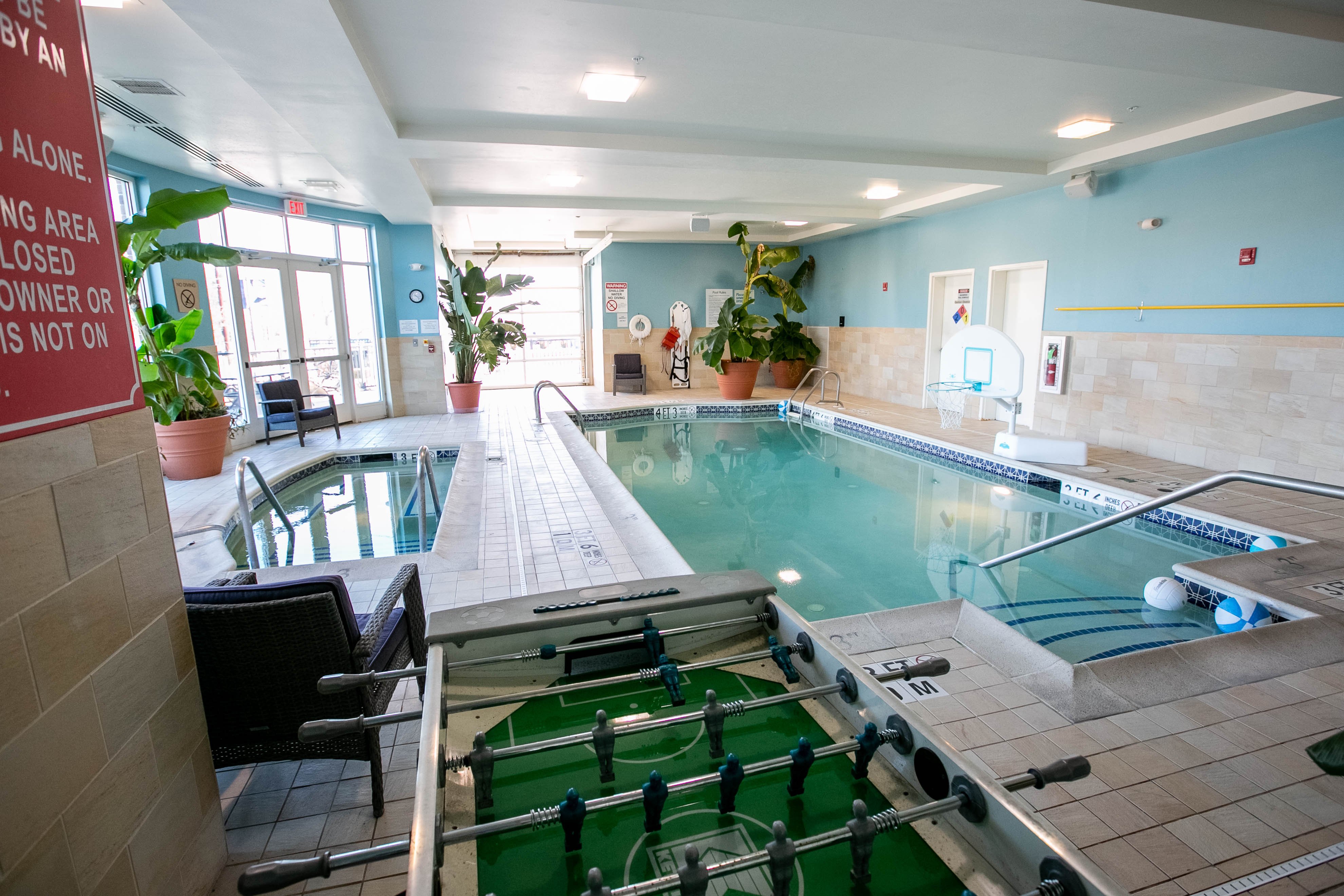 Holiday Inn Manahawkin/Long Beach Island 35/73