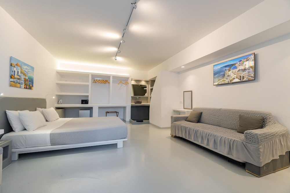 Central Fira Hotel 54/62