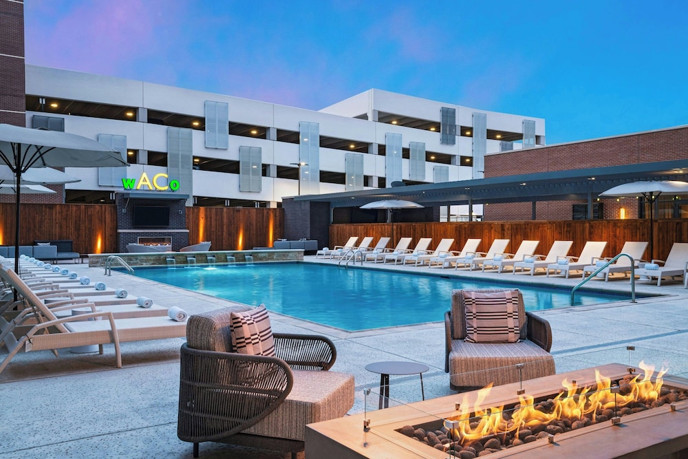 Ac Hotel By Marriott Waco Downtown 4/50