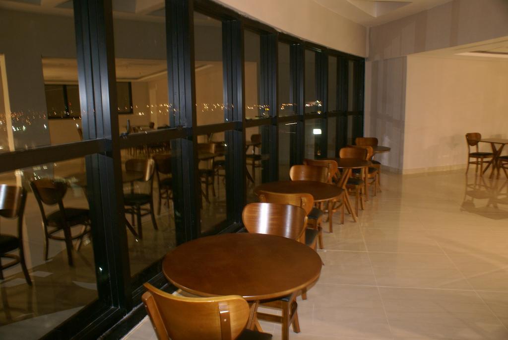 Hotel Zahara 12/20
