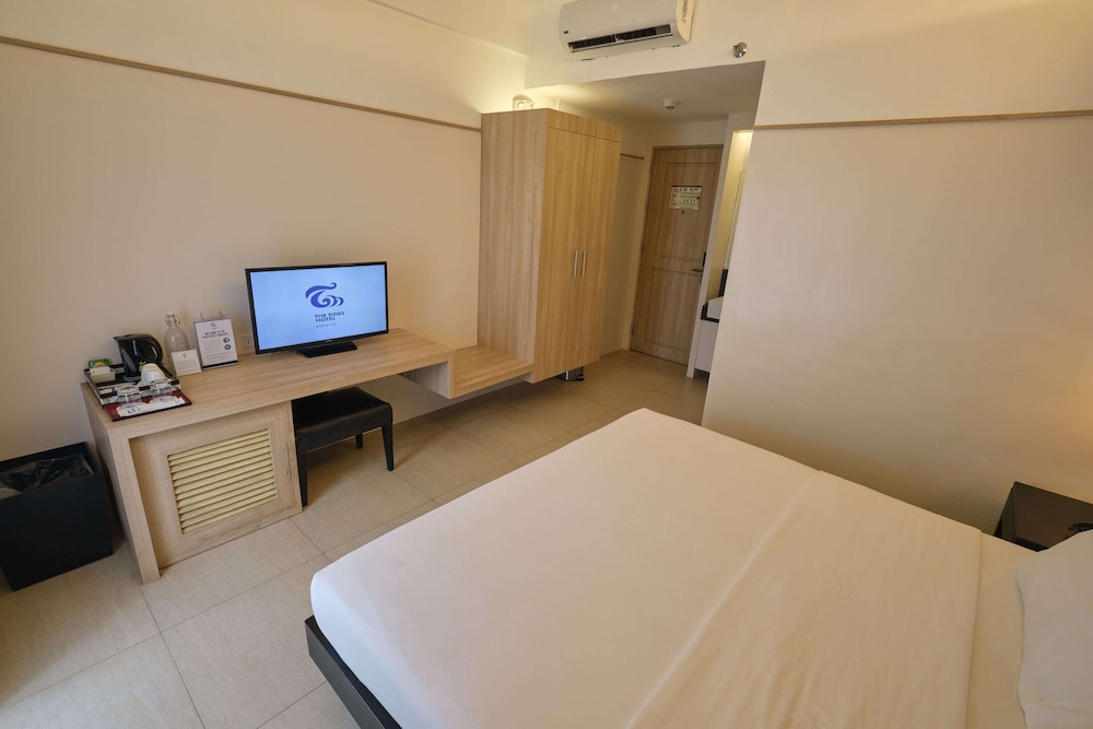 The Tides Hotel Boracay 9/50