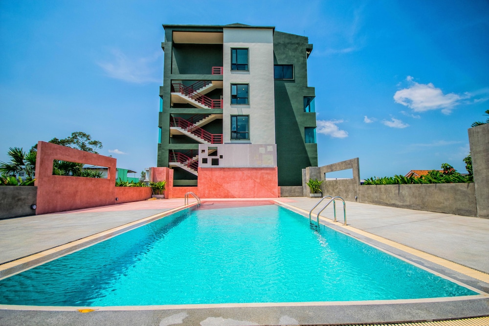 Comet Hotel Suratthani 6/26