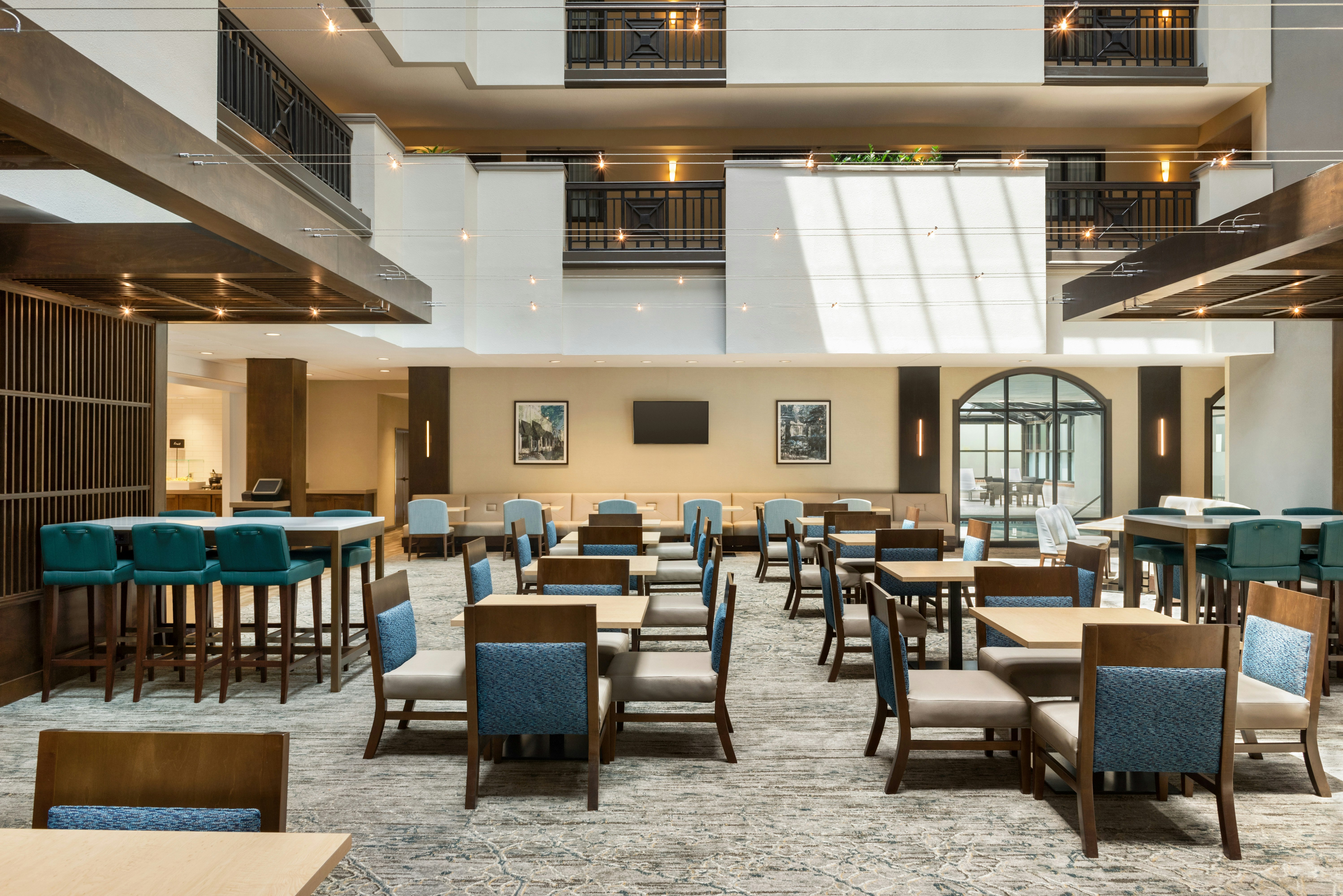 Embassy Suites By Hilton Atlanta Alpharetta 52/82