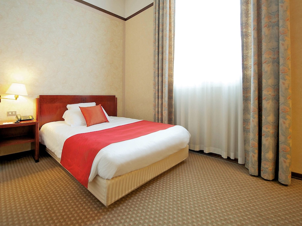 MERCURE BOLOGNA CENTRO 14/72