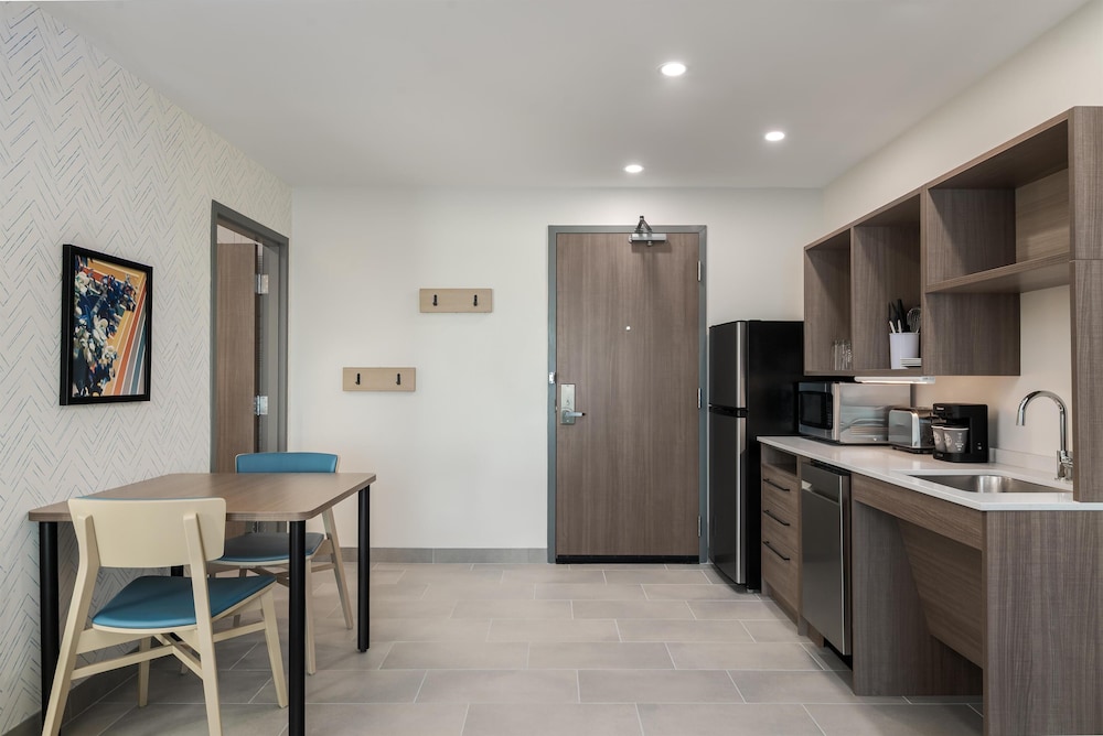 Home2 Suites by Hilton Riverview Tampa 3/54