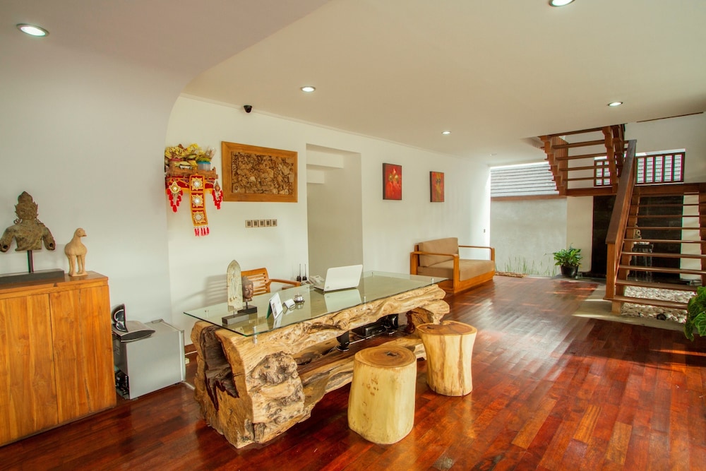 Delu Villas And Suites Seminyak 25/48
