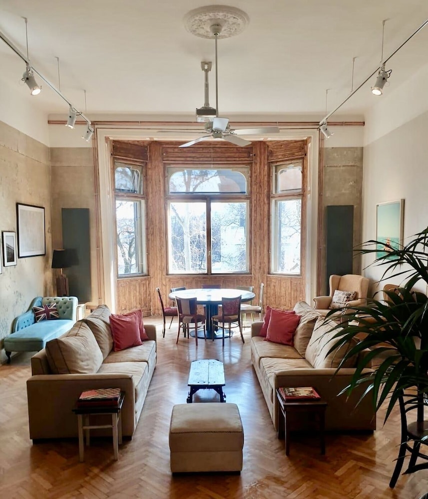 Brody House 31/41