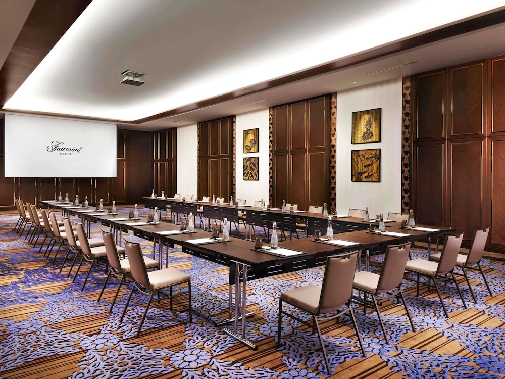 Fairmont Jakarta 64/77