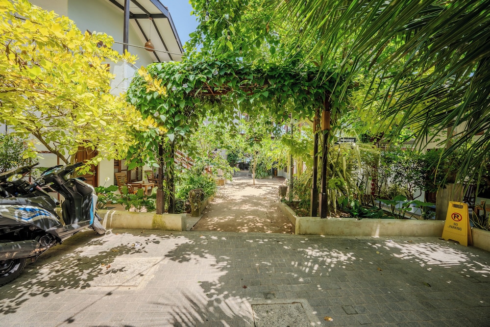 Central Beach Inn 44/50