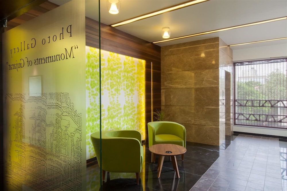 Hotel Cosmopolitan Ahmedabad 13/62