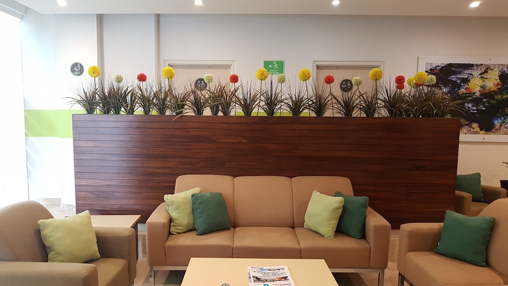 Sr Hotel 6/41