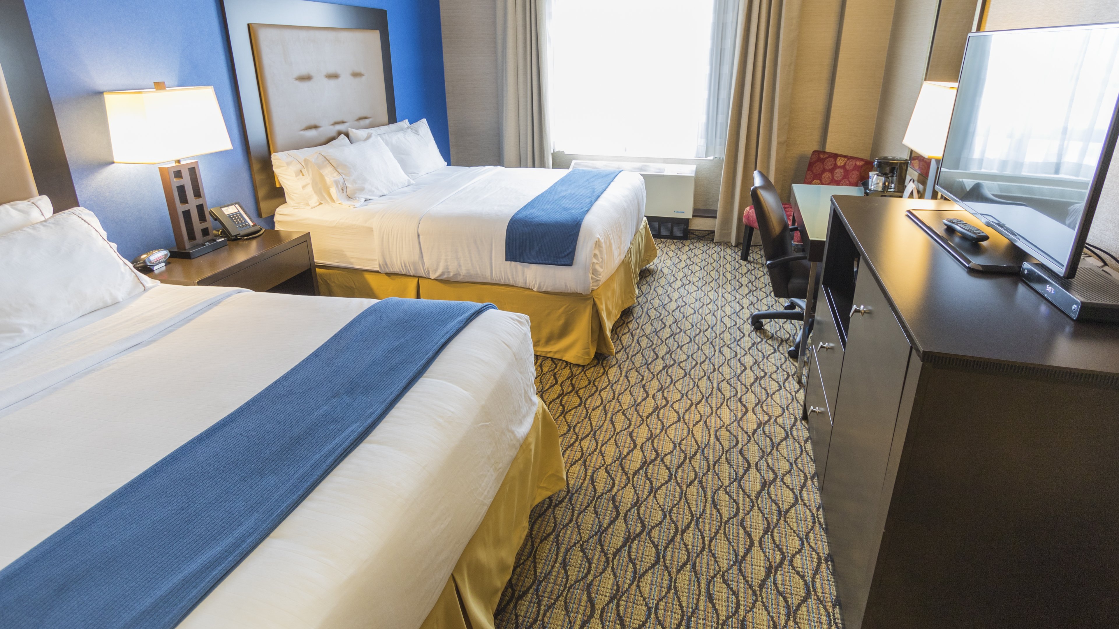 Holiday Inn Express And Suites Thunder Bay 12/31