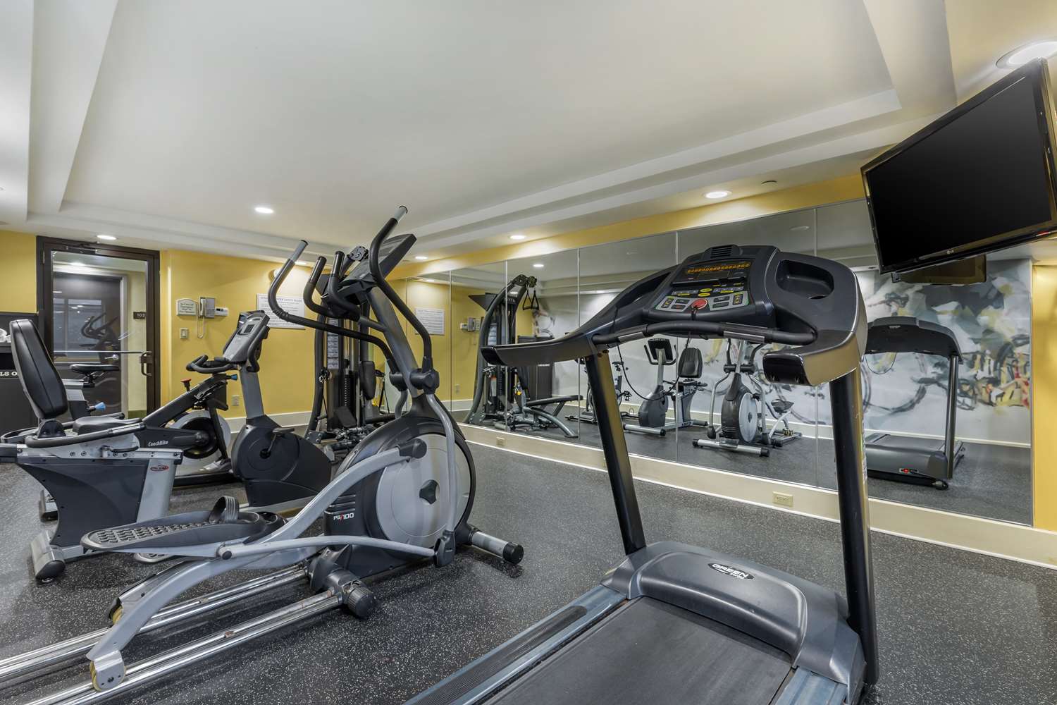Best Western Plus New Englander 11/20