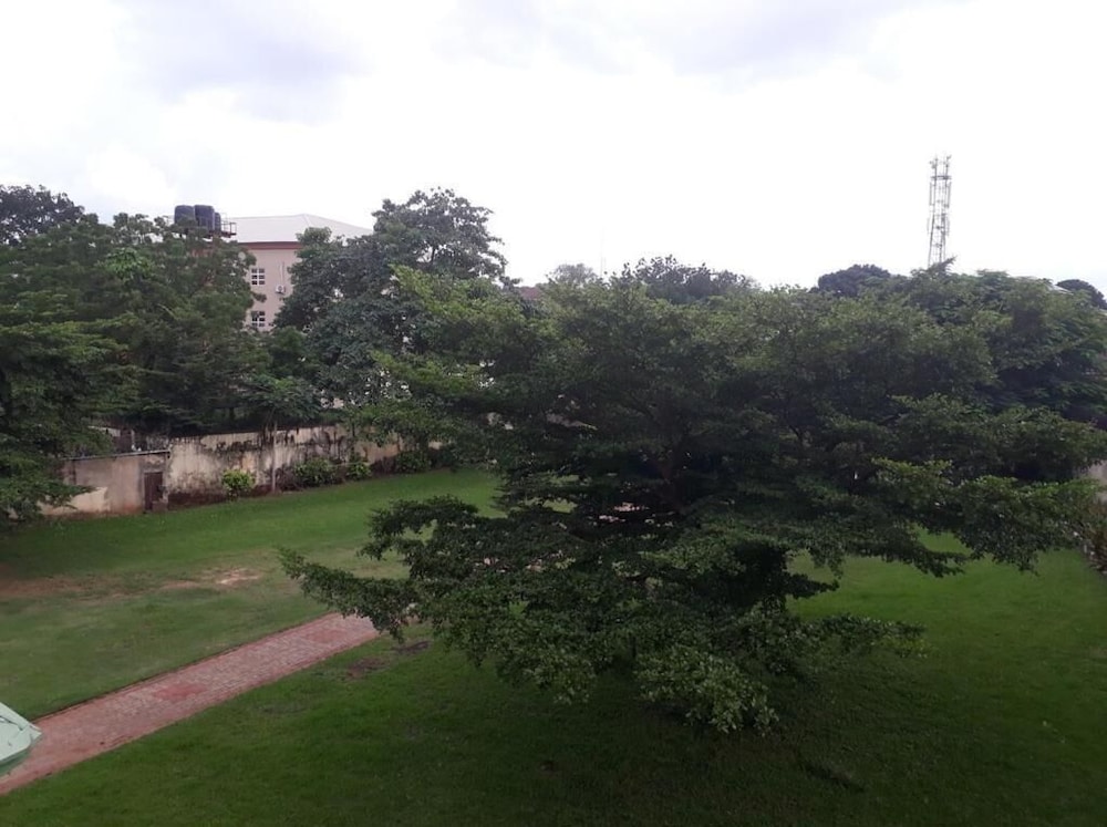Filbon Hotel & Gardens 15/18