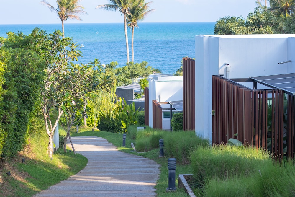 SEAnery Beach Resort 57/66