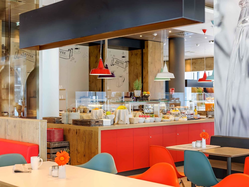 Ibis Wien Hauptbahnhof 44/69