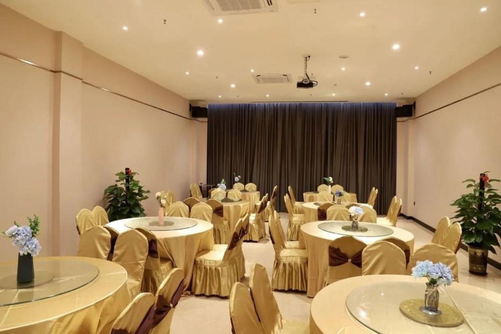 Ausotel by Argyle Qinzhou 33/45