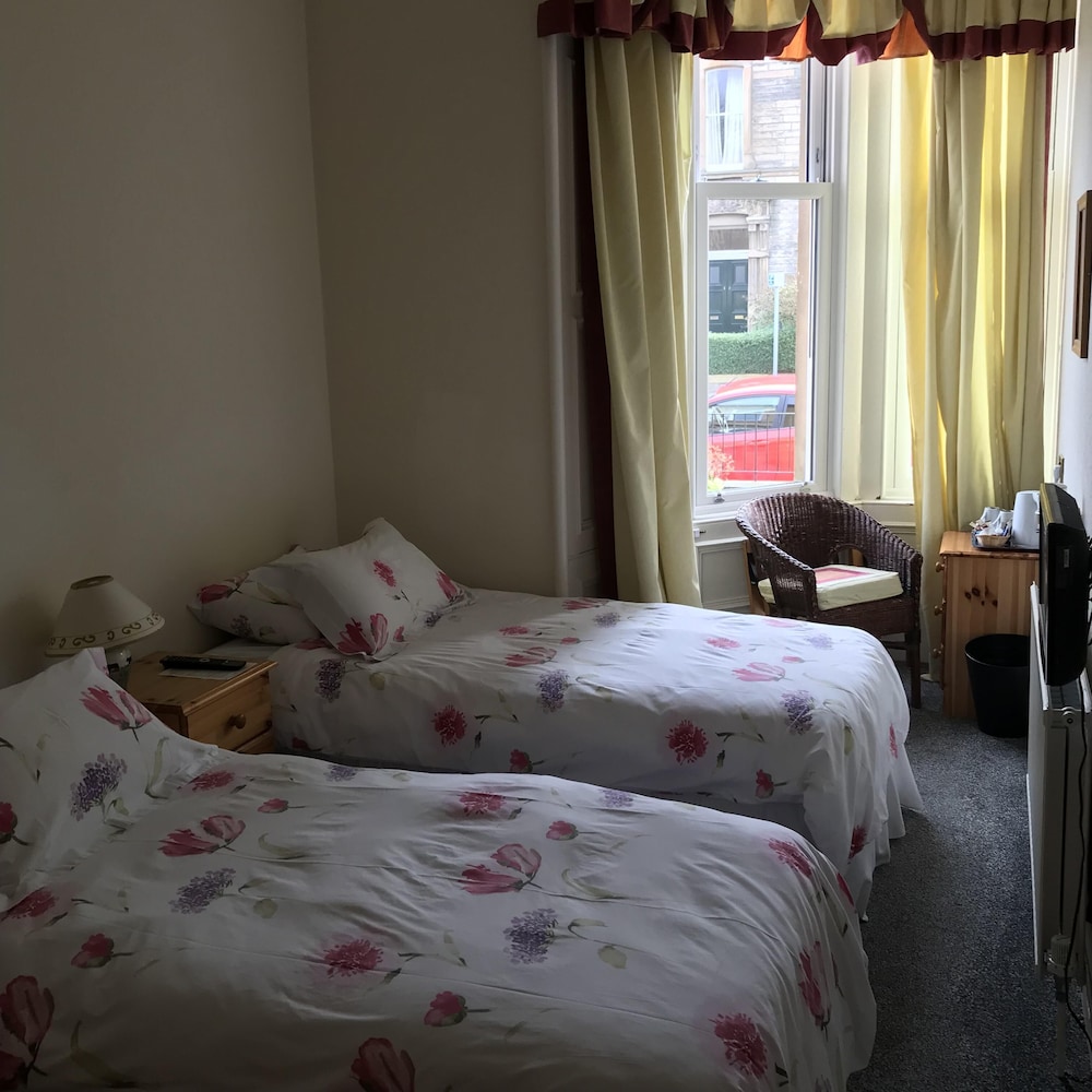 Dorstan Guest House 8/72
