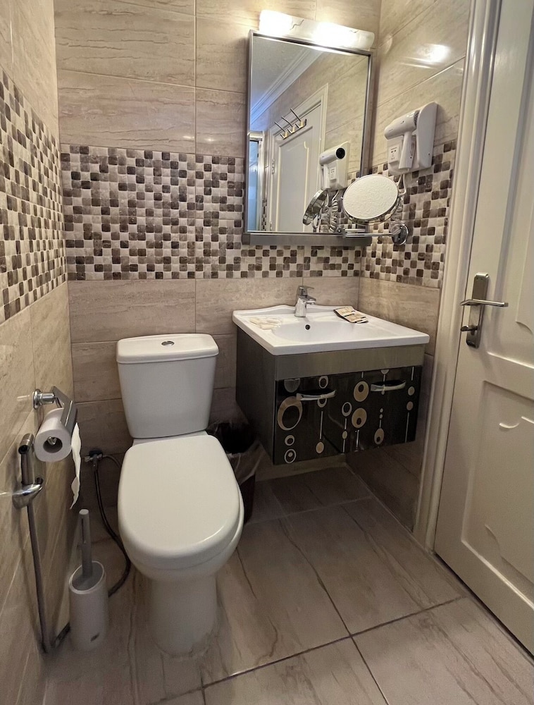 Maswada Plaza Hotel 45/50