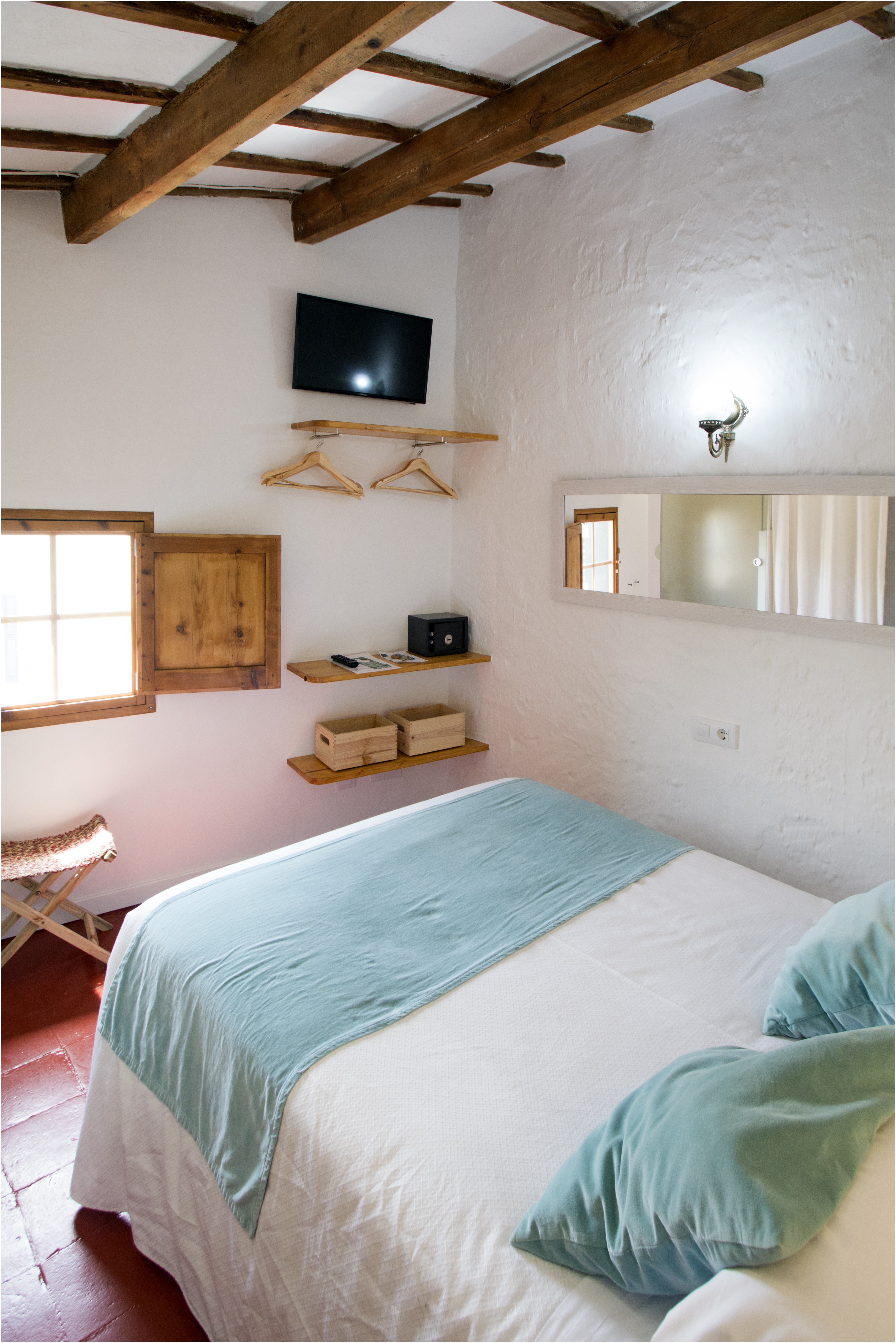 Economy, Double Bed