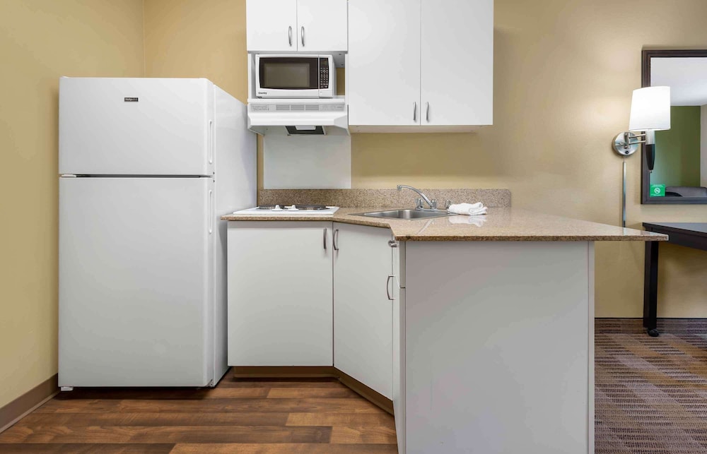 Extended Stay America Suites Secaucus Meadowlands 44/55