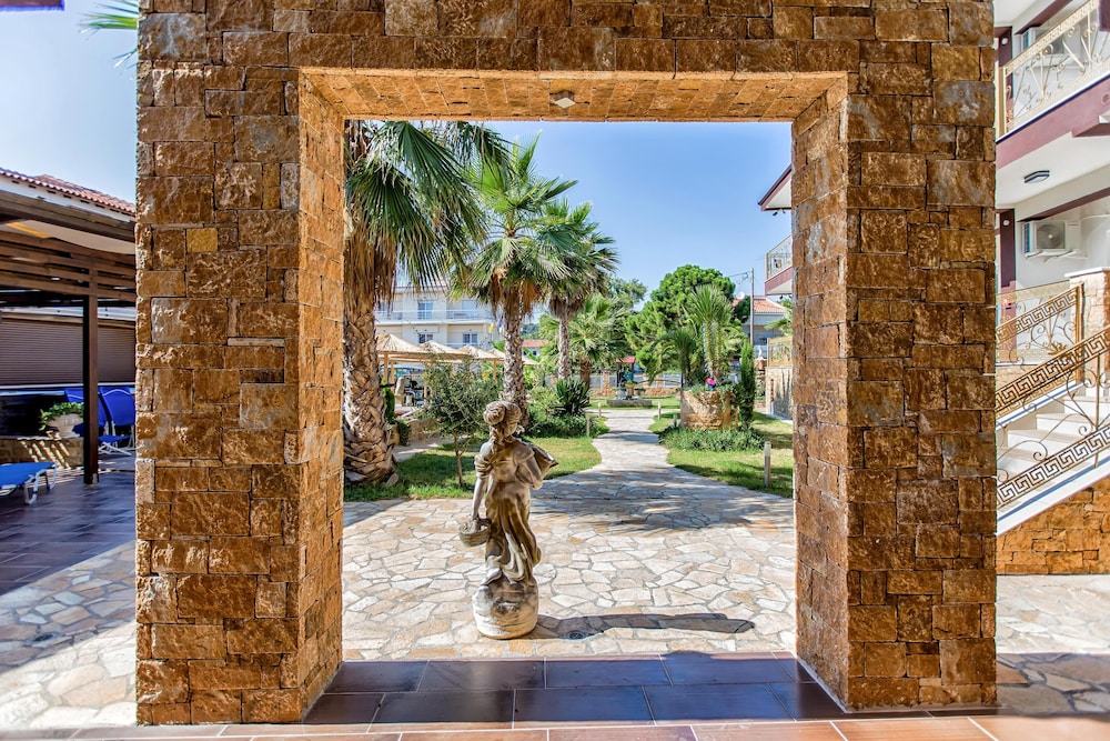 Greek Pride Hotel 43/50