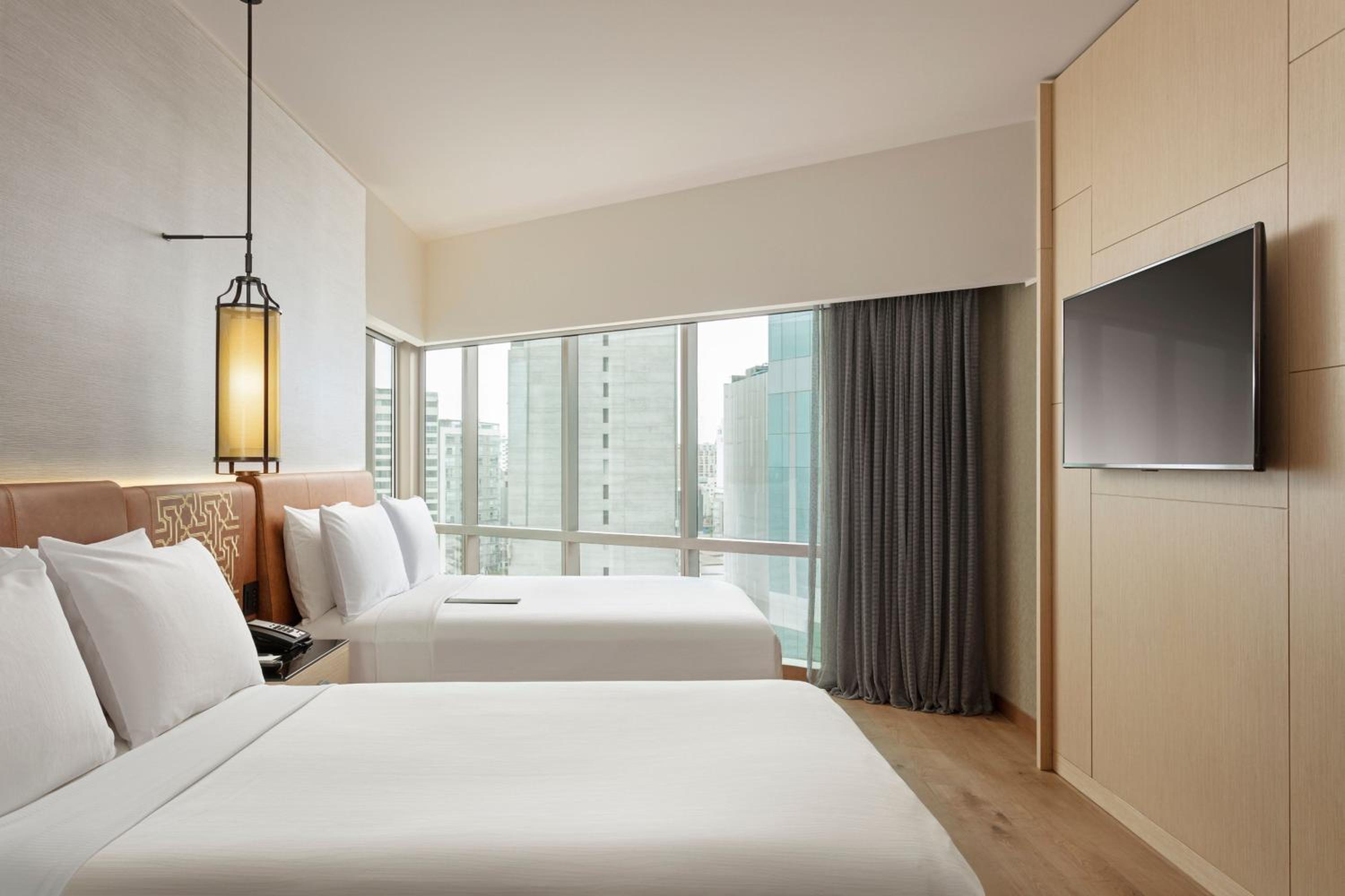 Urban, 2 Queen Beds