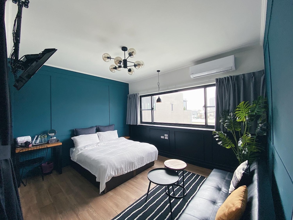 The Gatsby Apartment 11/25