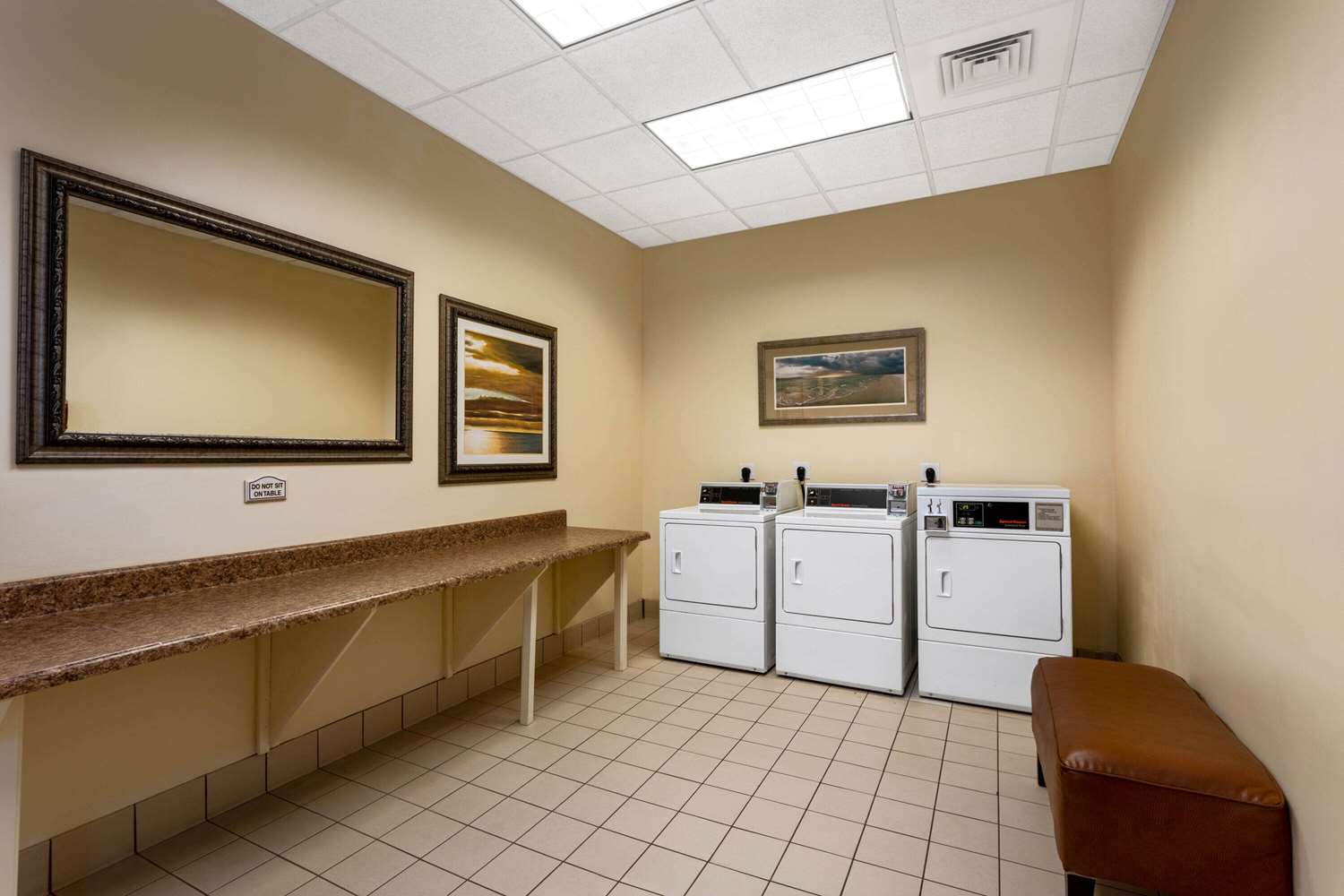Hawthorn Suites by Wyndham West Palm Beach 8/53