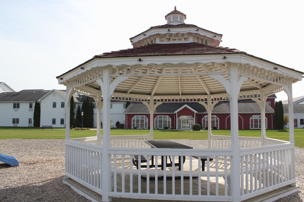 Farmstead Inn & Conference Center 2/47