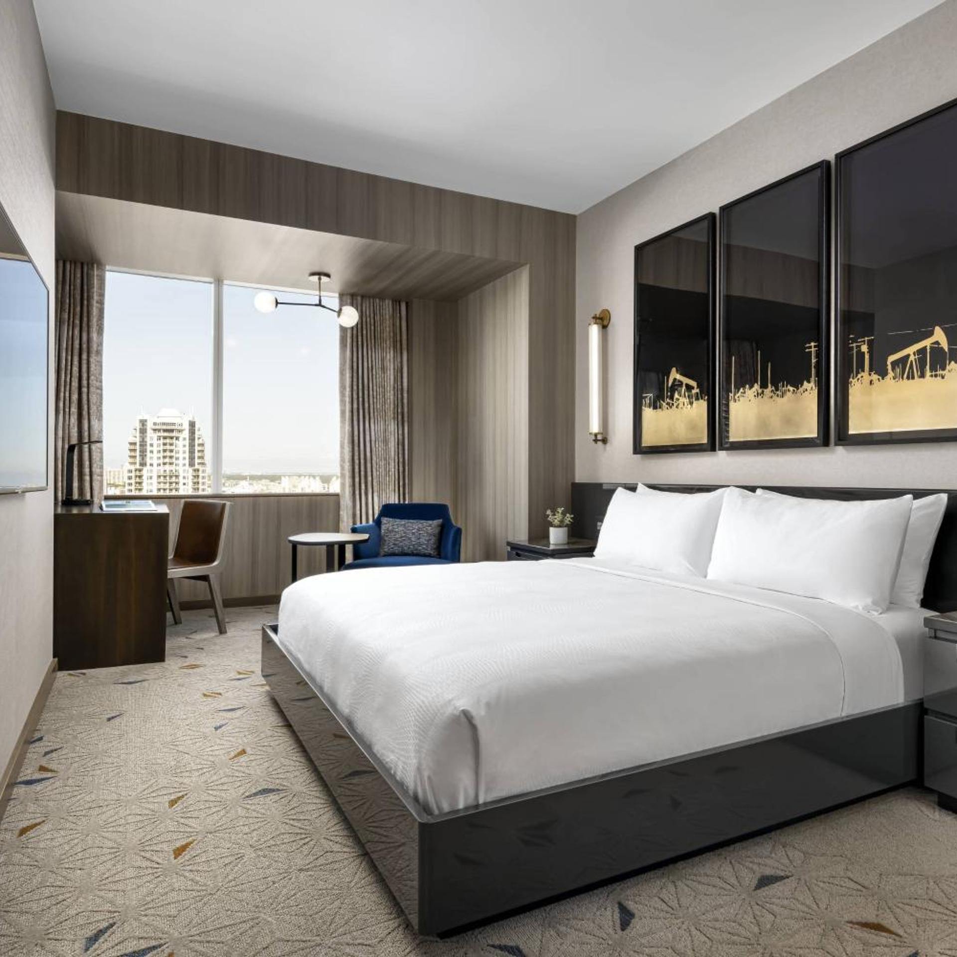 Guest Room, King Bed, Executive Level