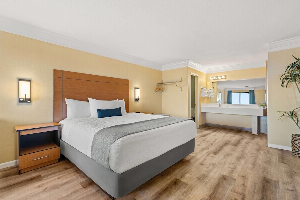 Travelodge by Wyndham San Clemente Beach 21/50