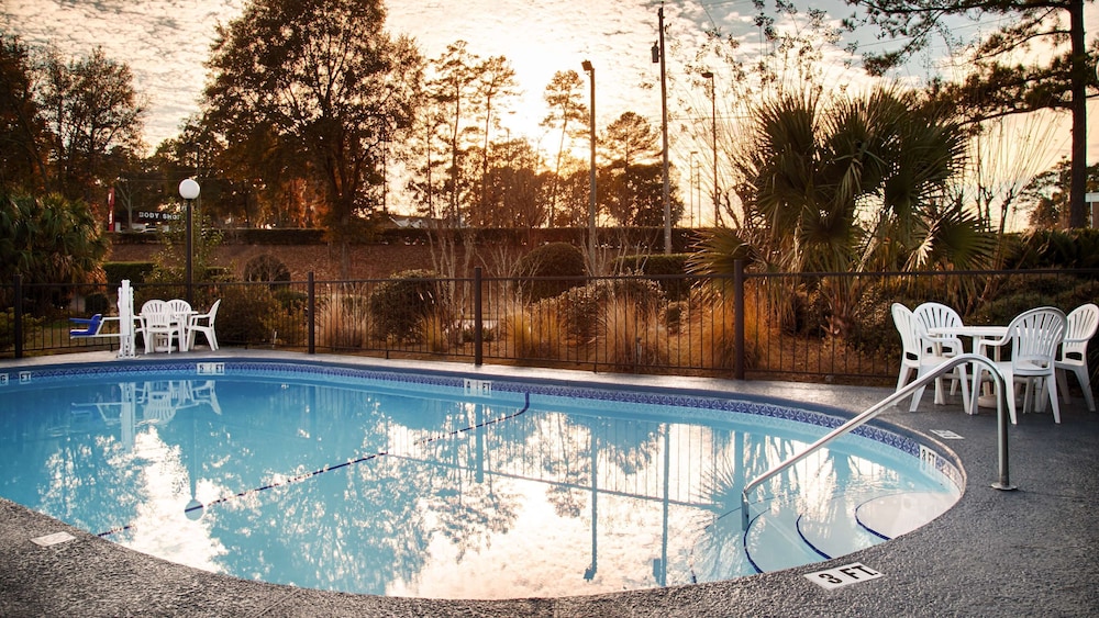 Best Western Tallahassee-Downtown Inn & Suites 3/28