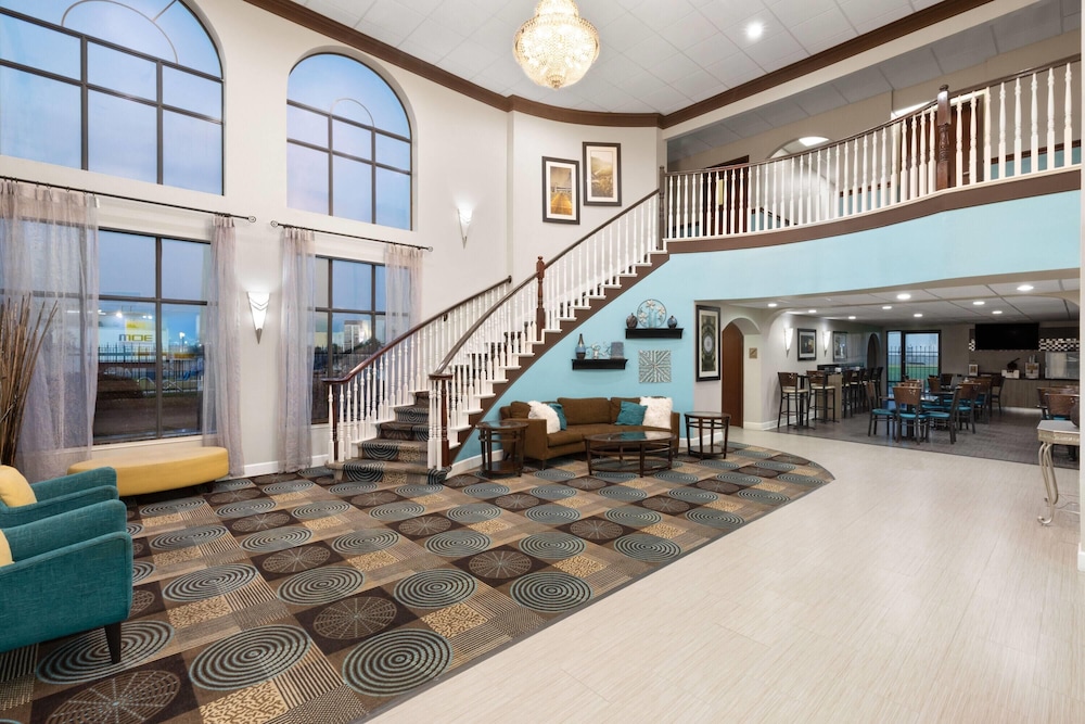 Days Inn & Suites by Wyndham Sam Houston Tollway 44/50