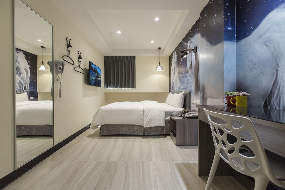 The Young Hotel Taoyuan 14/32