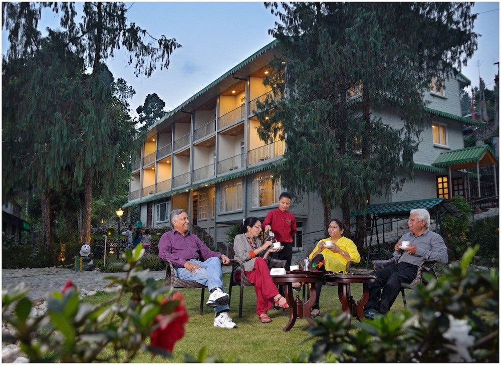 Summit Barsana Resort and Spa 2/34