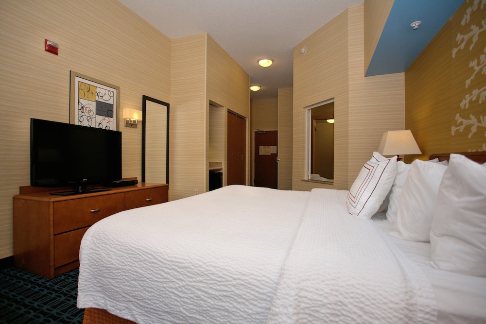 Fairfield Inn Suites By Marriott Edison South Plainfield 13/49