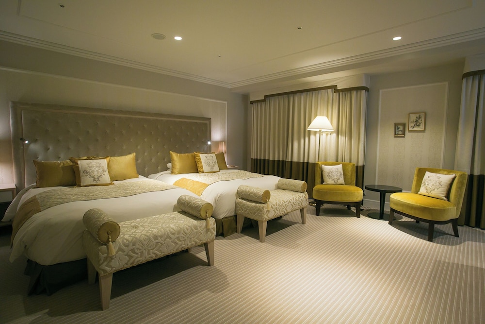 Royal, Maisonette, Suite, Twin Beds