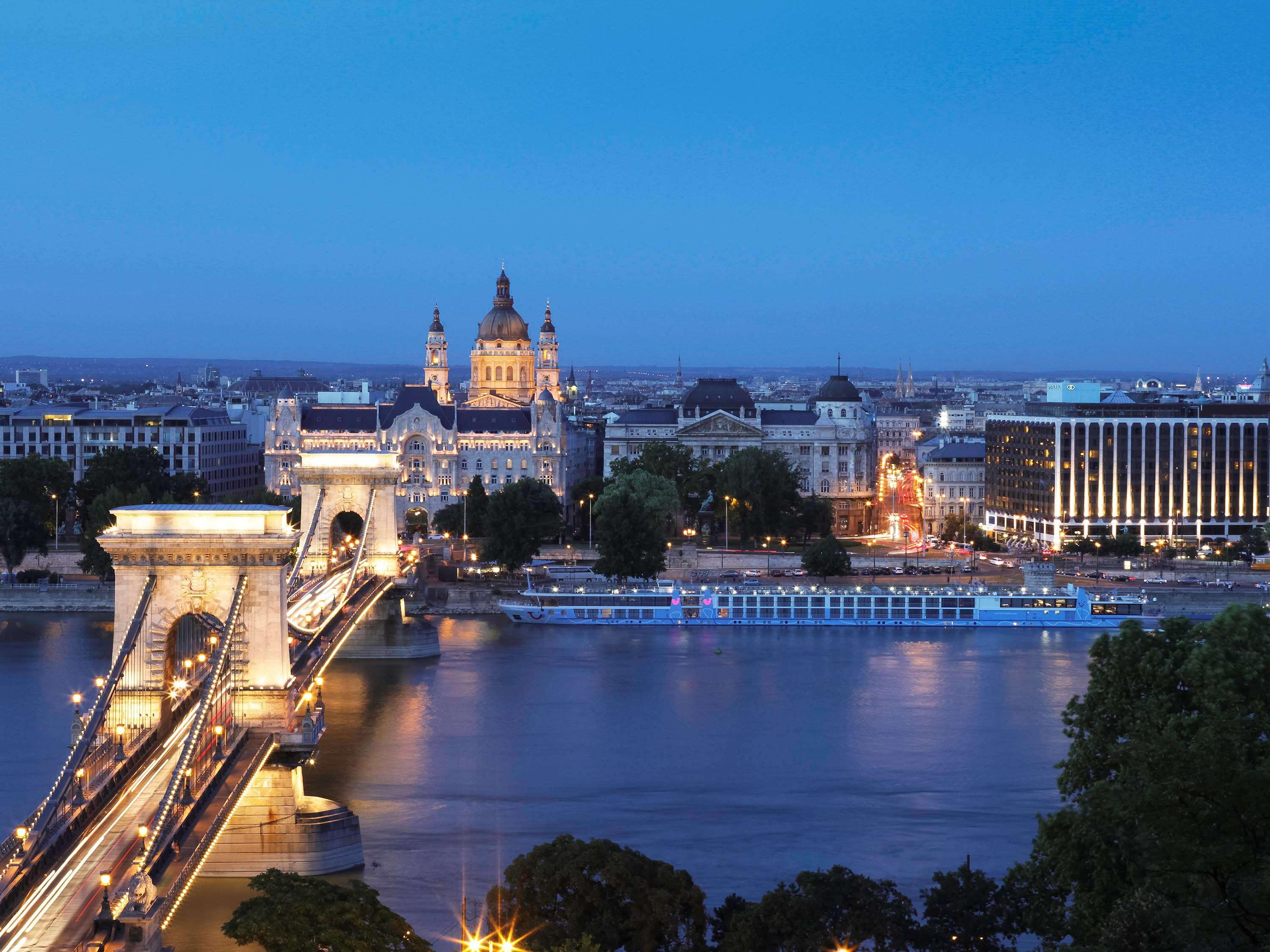 Sofitel Budapest Chain Bridge 48/50