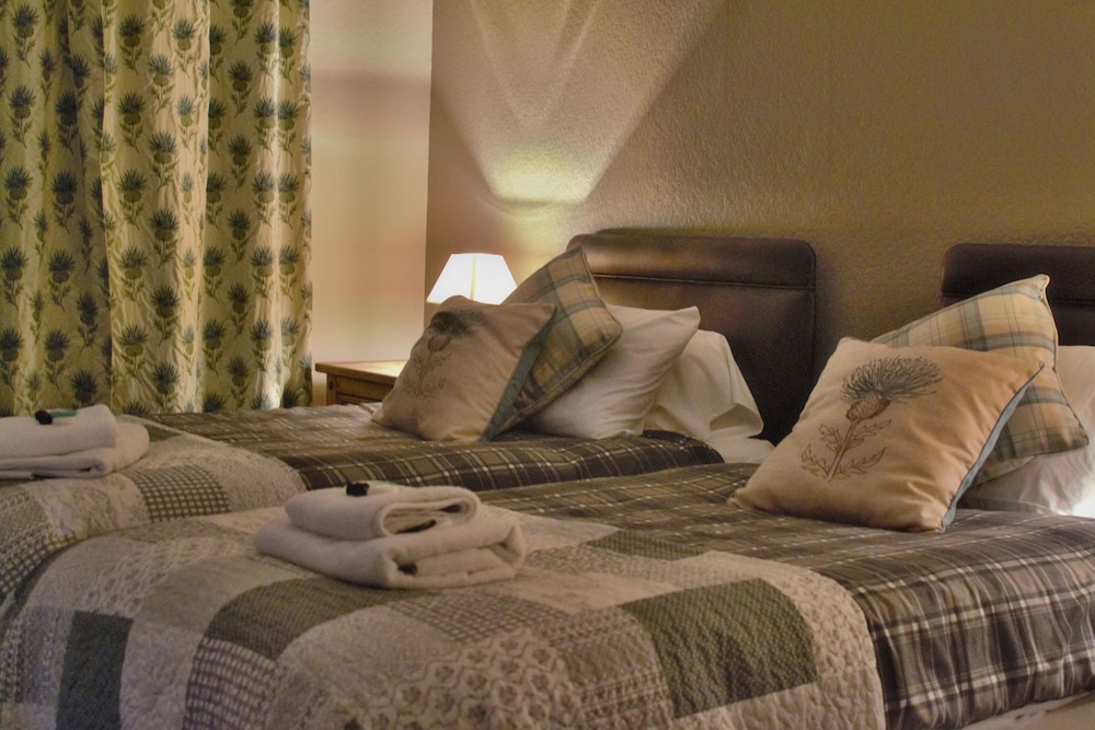 The Hopetoun Arms Hotel 20/32