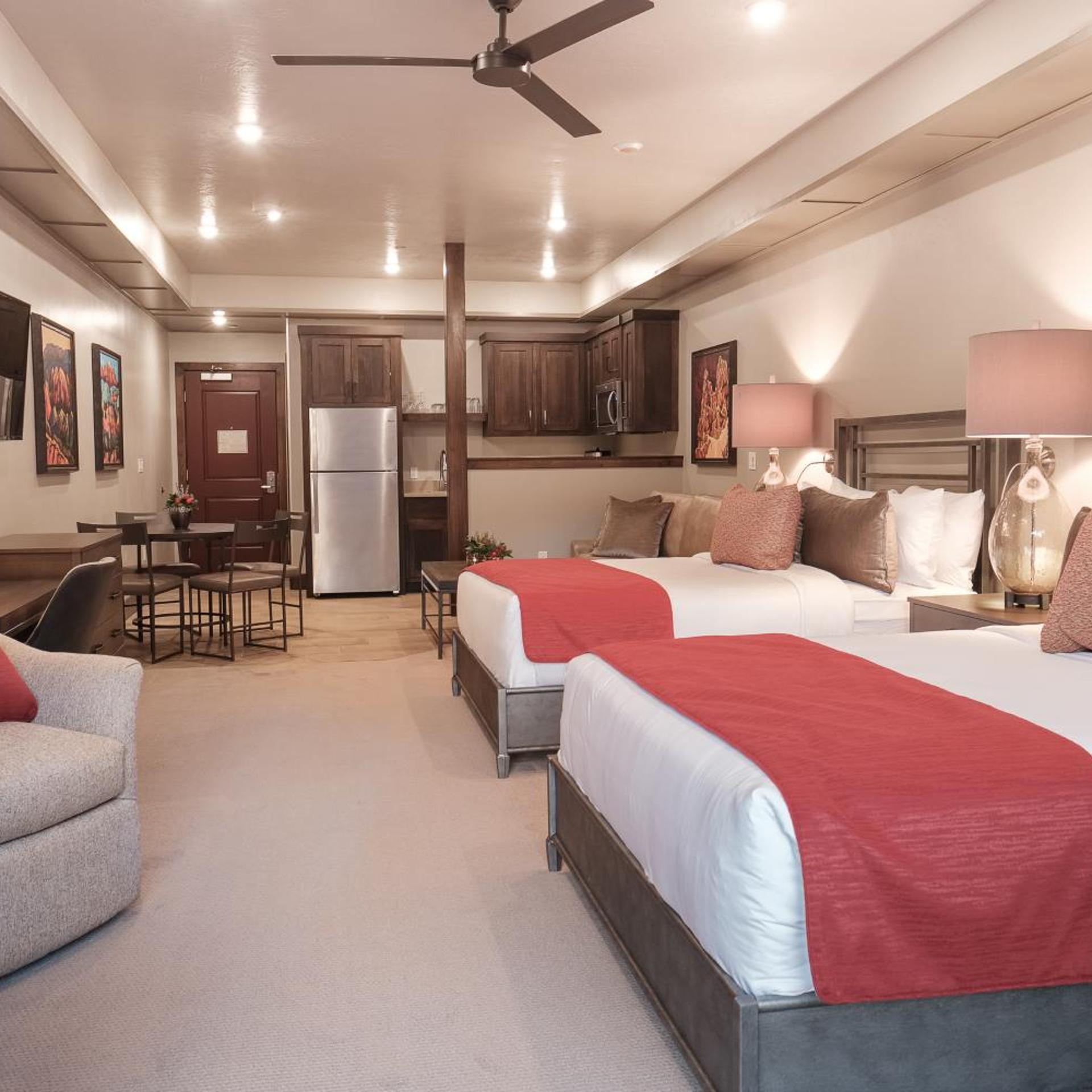 Room, 2 Queen Beds, Hill Side