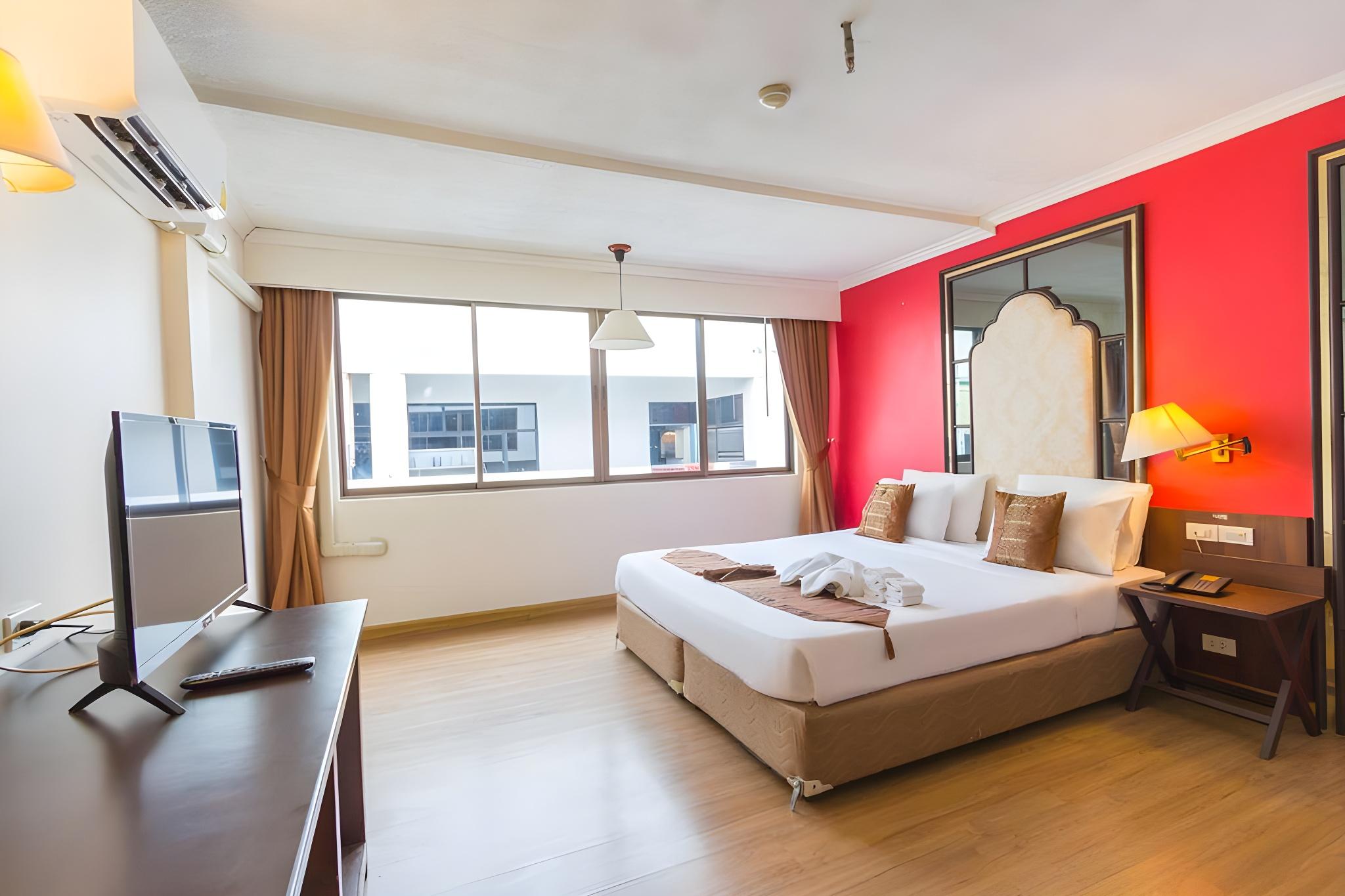 Superior, Queen Bed