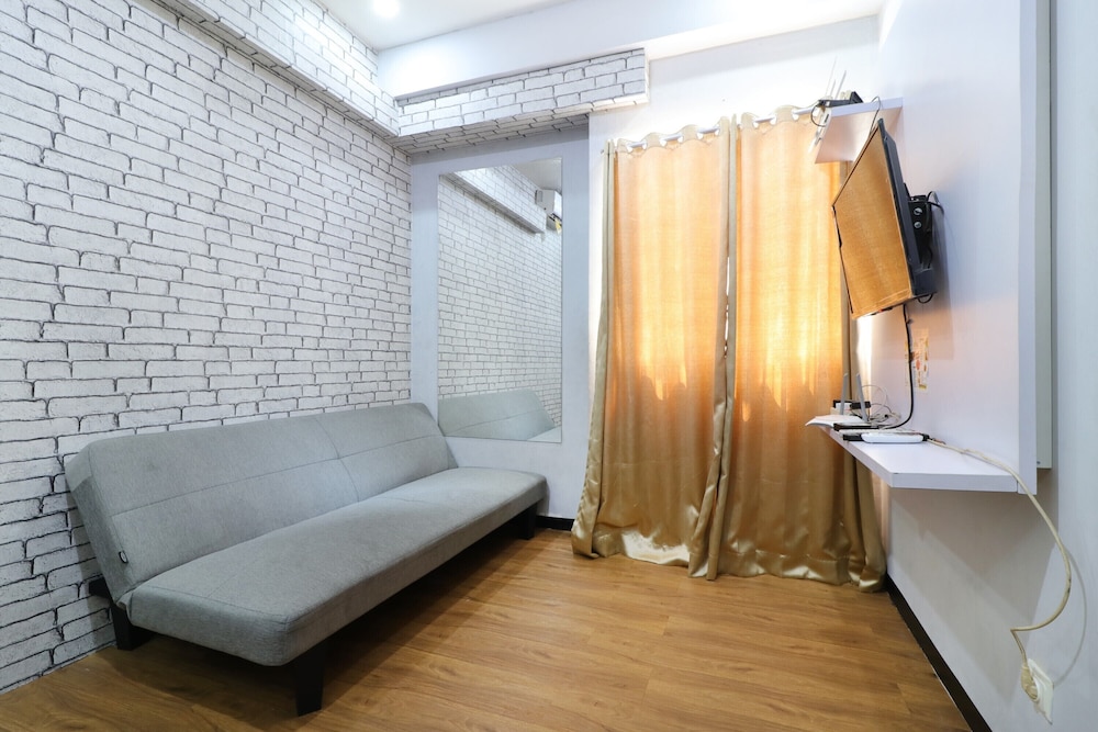 The Suite Metro Apartment King Property 23/59