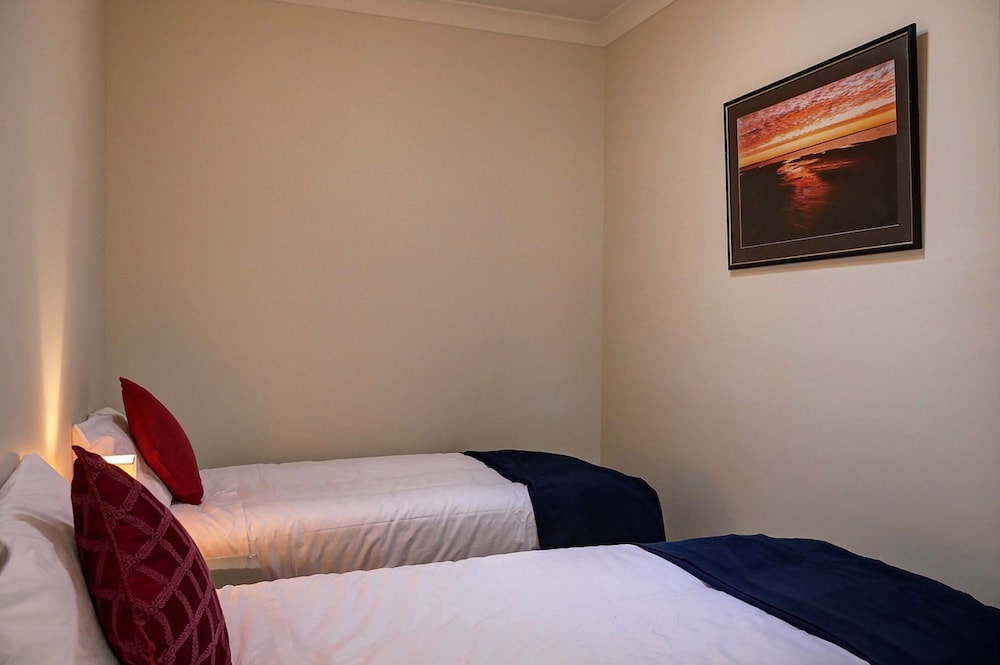 Villas on the Bay Kingscote 10/44